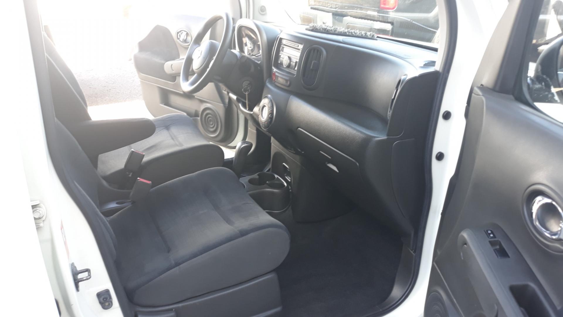 2009 WHITE /GRAY Nissan cube 1.8 Base (JN8AZ28R09T) with an 1.8L L4 DOHC 16V engine, automatic transmission, located at 434 West Main Street, Anoka, MN, 55303, (763) 576-9696, 45.201759, -93.396706 - MULTI-POINT "PERFORMANCE" INSPECTION PERFORMED: Transmission/clutch, Engine performance, Brakes, Steering, Heater/Air Conditioning, Instruments/Controls, Headlights/fog lights, Brake/back-up lights, Interior/warning lights, Turn signals/flashers - Photo#11