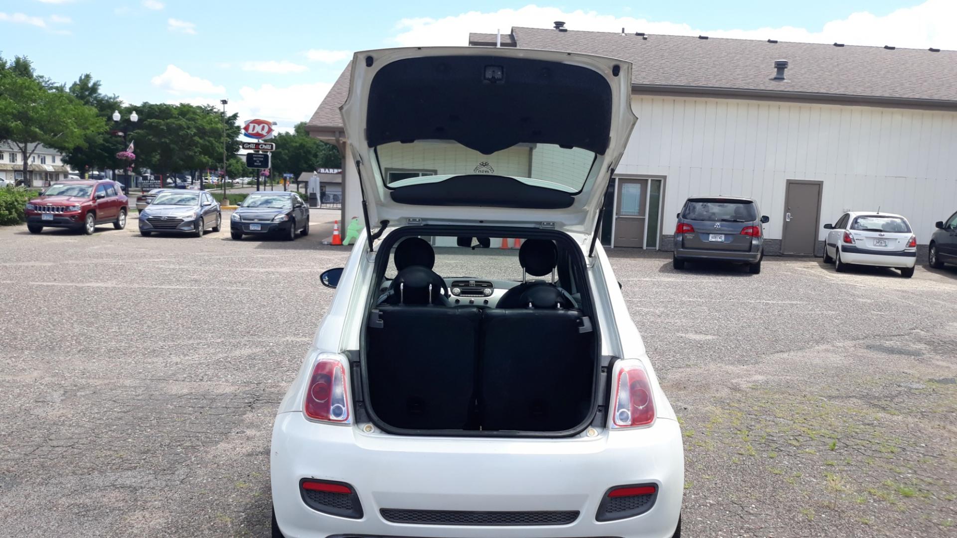 2012 WHITE /BLACK Fiat 500 (3C3CFFBR3CT) with an 1.4 engine, 5 SPEED MANUAL transmission, located at 434 West Main Street, Anoka, MN, 55303, (763) 576-9696, 45.201759, -93.396706 - 2012 FIAT 500, 3DOOR HATCHBACK, 141,024 MILES, 5 SPEED MANUAL TRANSMITION. - Photo#12