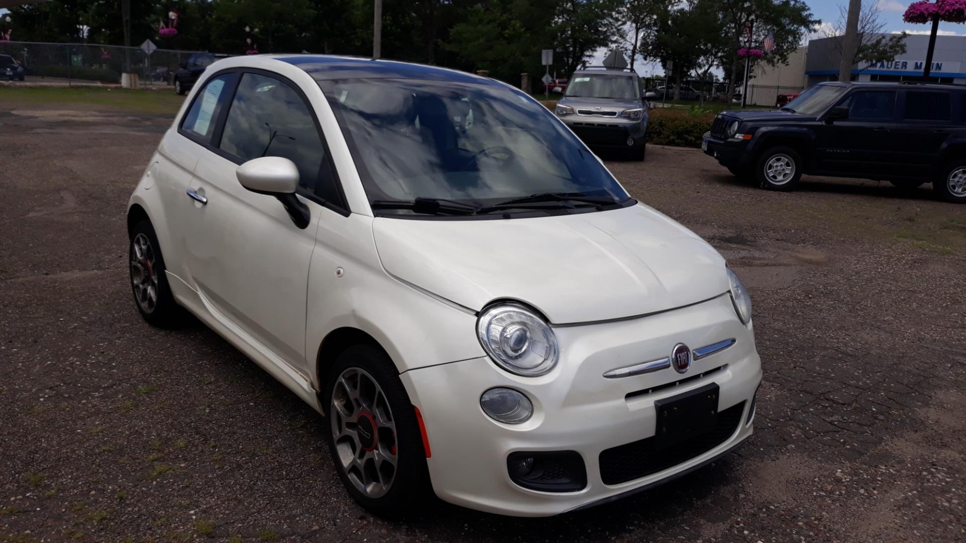 2012 WHITE /BLACK Fiat 500 (3C3CFFBR3CT) with an 1.4 engine, 5 SPEED MANUAL transmission, located at 434 West Main Street, Anoka, MN, 55303, (763) 576-9696, 45.201759, -93.396706 - 2012 FIAT 500, 3DOOR HATCHBACK, 141,024 MILES, 5 SPEED MANUAL TRANSMITION. - Photo#2