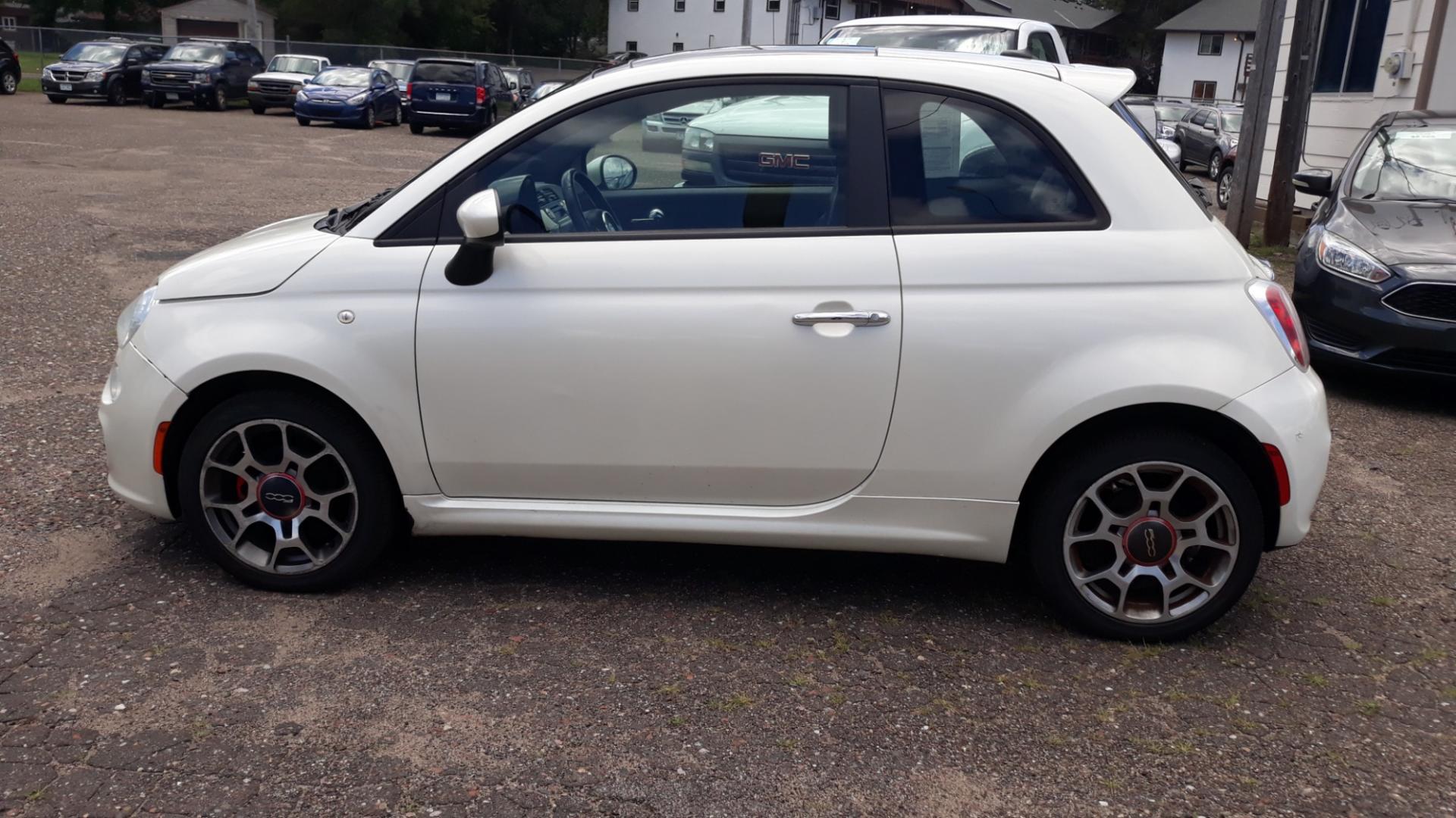 2012 WHITE /BLACK Fiat 500 (3C3CFFBR3CT) with an 1.4 engine, 5 SPEED MANUAL transmission, located at 434 West Main Street, Anoka, MN, 55303, (763) 576-9696, 45.201759, -93.396706 - 2012 FIAT 500, 3DOOR HATCHBACK, 141,024 MILES, 5 SPEED MANUAL TRANSMITION. - Photo#7