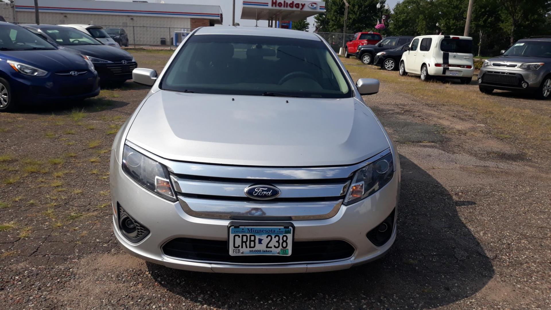 2012 /GRAY Ford Fusion SE (3FAHP0HA9CR) with an 2.5L L4 DOHC 16V engine, AUTO transmission, located at 434 West Main Street, Anoka, MN, 55303, (763) 576-9696, 45.201759, -93.396706 - 2012 FORD FUSION SE, 104,486 MILES, Air Conditioning; Power Windows; Power Locks; Power Steering; Tilt Wheel; AM/FM CD/MP3; Satellite; Immobilizer; Keyless Entry; Alarm; Available; Dual Front Airbags; Side Airbags; Head Airbags; Rear Head Airbags; Active Seatbelts; All Wheel ABS - Photo#3