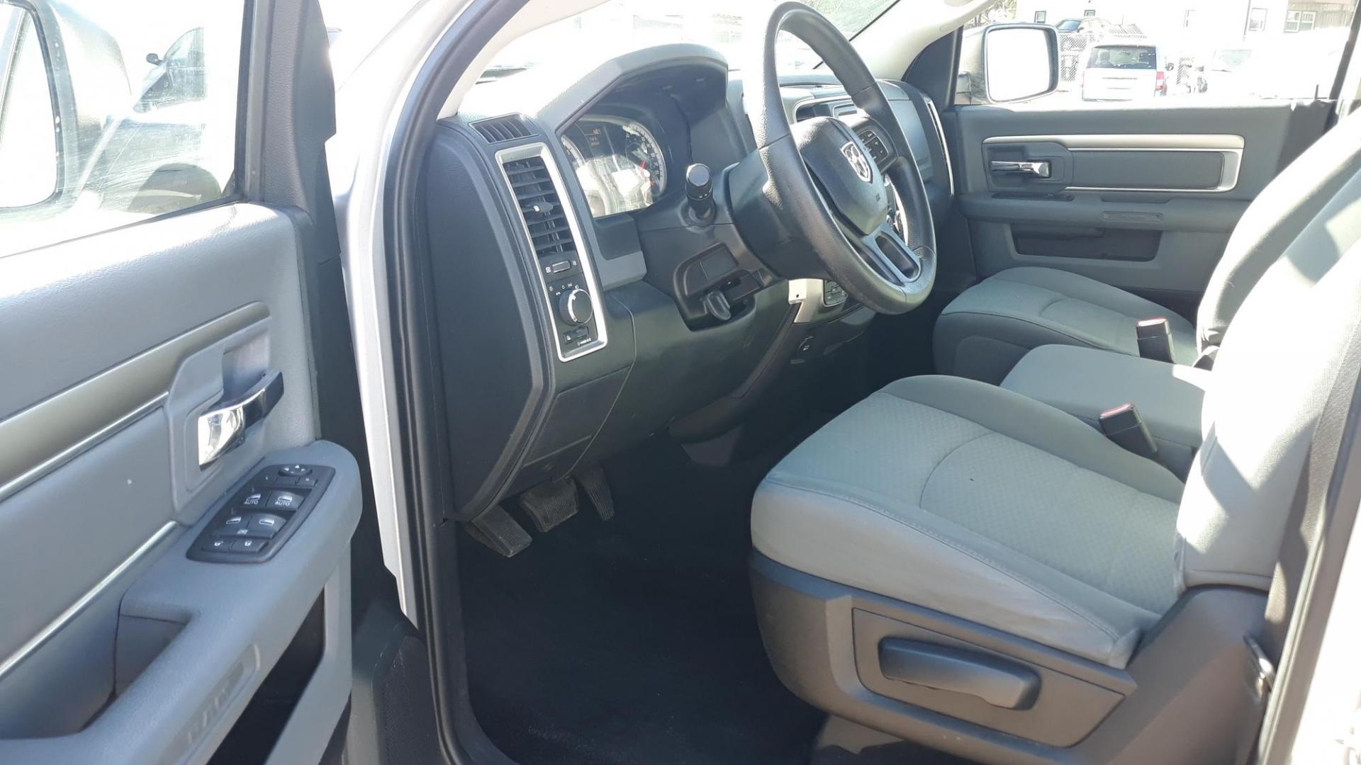 2017 SILVER /GRAY RAM 1500 SLT Quad Cab 4WD (1C6RR7GG1HS) with an 3.6L V6 DOHC 24V FFV engine, 8A transmission, located at 434 West Main Street, Anoka, MN, 55303, (763) 576-9696, 45.201759, -93.396706 - Photo#8