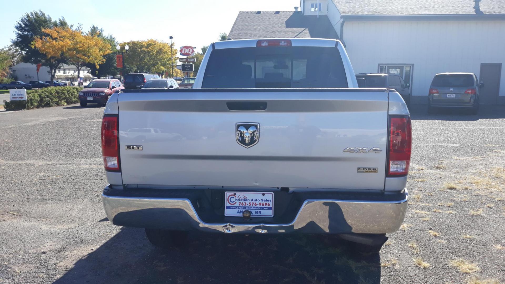 2017 SILVER /GRAY RAM 1500 SLT Quad Cab 4WD (1C6RR7GG1HS) with an 3.6L V6 DOHC 24V FFV engine, 8A transmission, located at 434 West Main Street, Anoka, MN, 55303, (763) 576-9696, 45.201759, -93.396706 - Photo#5