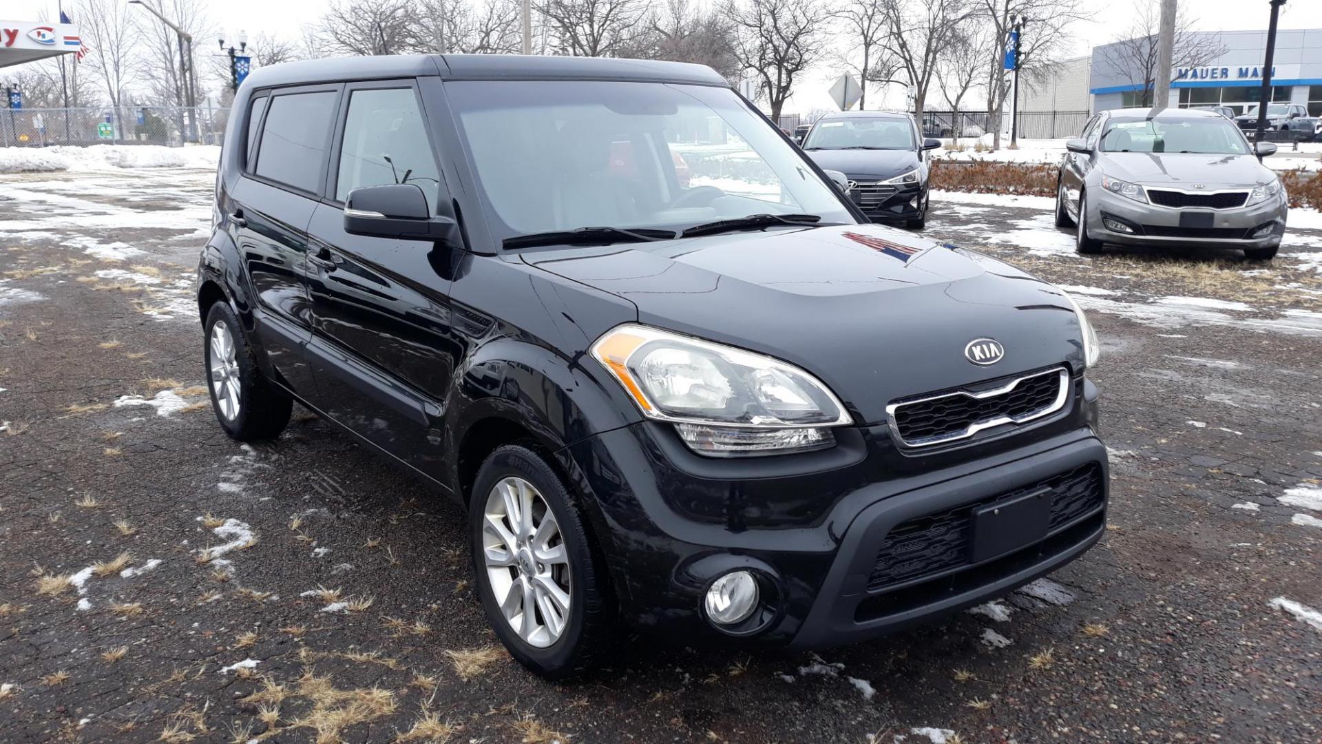 2012 BLACK /BLACK Kia Soul ! (KNDJT2A63C7) with an 2.0L L4 DOHC 16V engine, AUTO transmission, located at 434 West Main Street, Anoka, MN, 55303, (763) 576-9696, 45.201759, -93.396706 - 2012 KIA SOEL ! WITH ONLY 92,745 MILES, AND Air Conditioning; Power Windows; Power Locks; Power Steering; Tilt Wheel; AM/FM CD/MP3; Satellite; Immobilizer; Keyless Entry; Daytime Running Lights; Dual Front Airbags; Side Airbags; Head Airbags; Rear Head Airbags; Active Seatbelts; All Wheel ABS - Photo#2