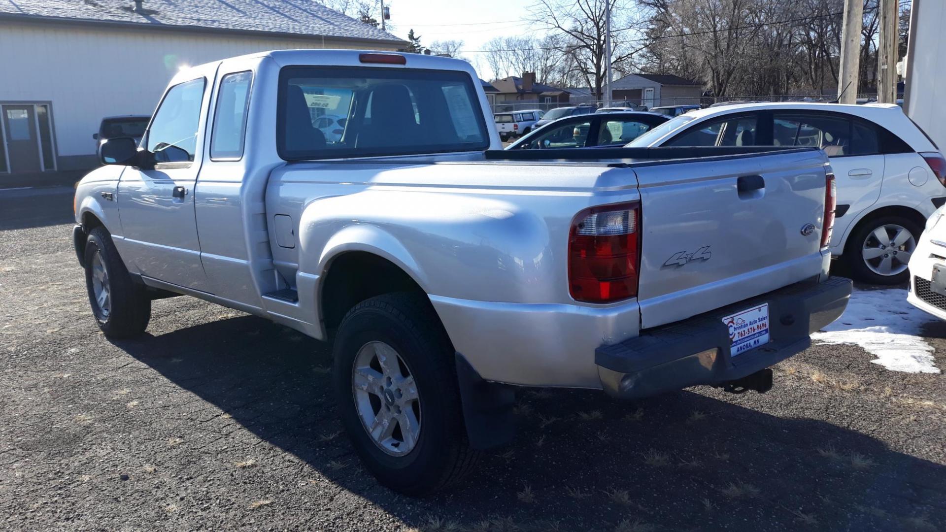 2004 SILVER /GRAY Ford Ranger XLT SuperCab 2-Door 4WD (1FTZR15E04P) with an 4.0L V6 SOHC 12V engine, AUTO transmission, located at 434 West Main Street, Anoka, MN, 55303, (763) 576-9696, 45.201759, -93.396706 - 2004 FORD RANGER X-CAB XLT 4X4 STEP SIDE, Tilt Wheel; AM/FM; AM/FM CD; Pass Key Security; Dual Front Airbags; Active Seatbelts; Passenger Airbag Sensor; Extended Cab; Regular Bed; ABS; 1/2 Ton - Photo#6